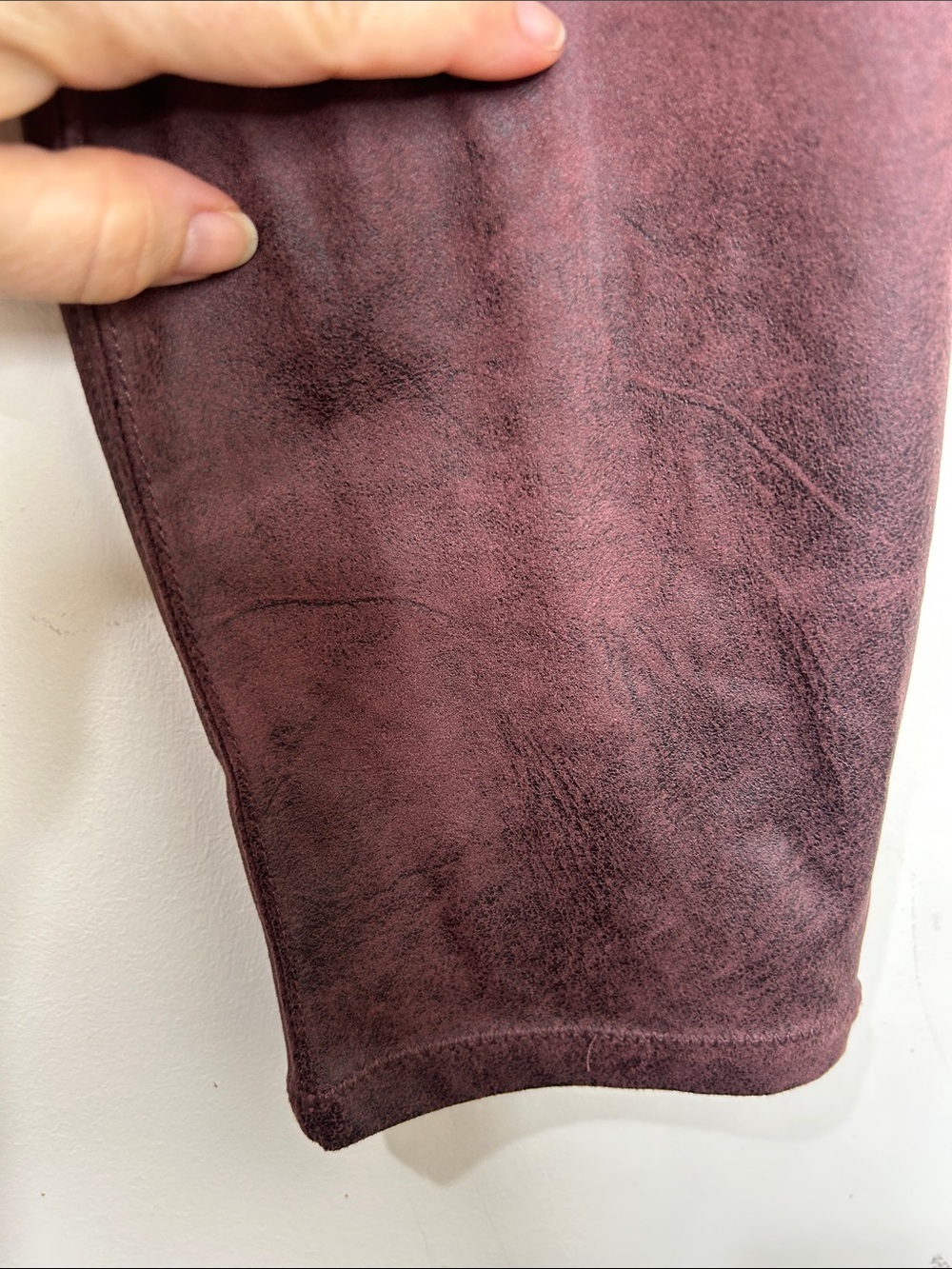 FREE PEOPLE Vegan Faux Suede Leggings Wine Burgundy Size 30 - Picture 6 of 12